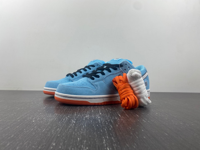Nike SB Dunk Low Pro 