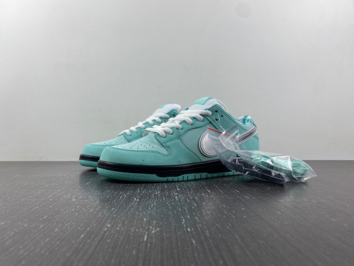 Concepts x TIFFANY CO. x Nike SB Dunk Low BV1310-402