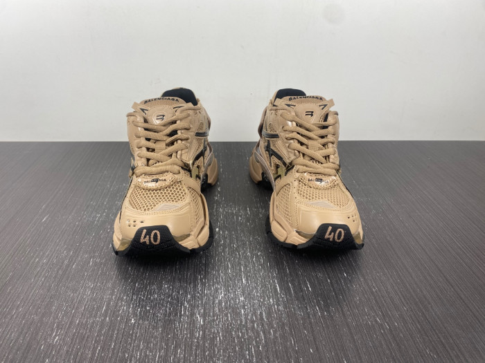 BALCIA RUNNER SNEAKER