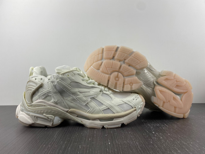 BALCIA RUNNER SNEAKER