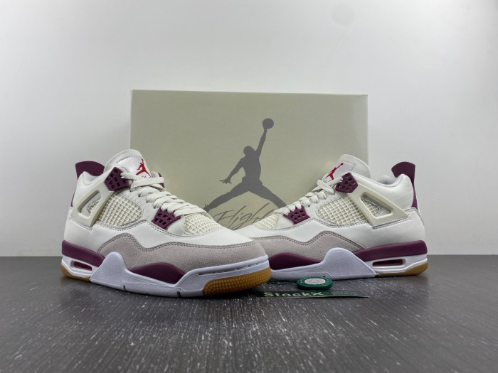 NIKE SB X AIR JORDAN 4 DR5415-102