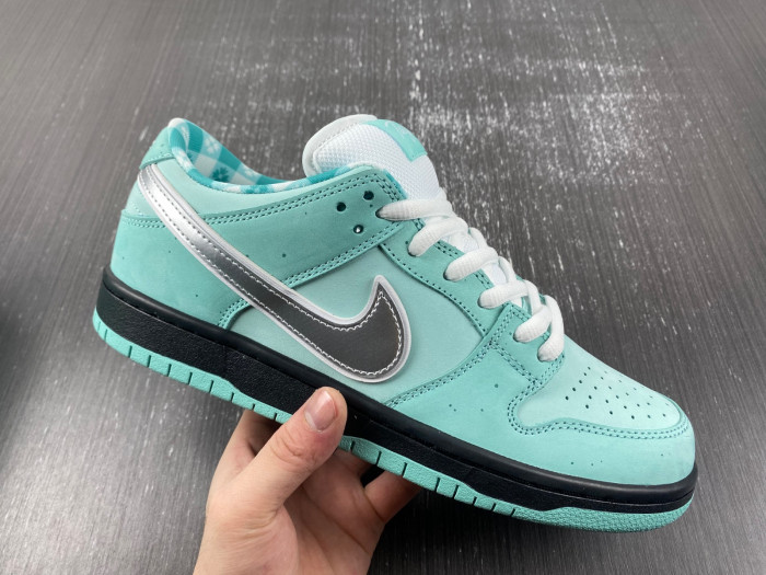 Concepts x TIFFANY CO. x Nike SB Dunk Low BV1310-402