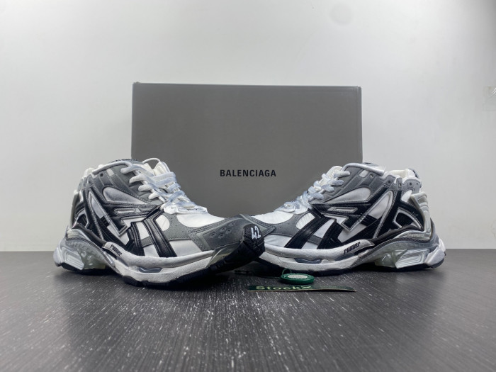 BALCIA RUNNER SNEAKER