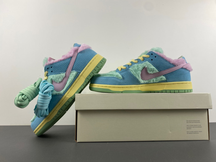 Nike x Verdy SB Dunk Low 