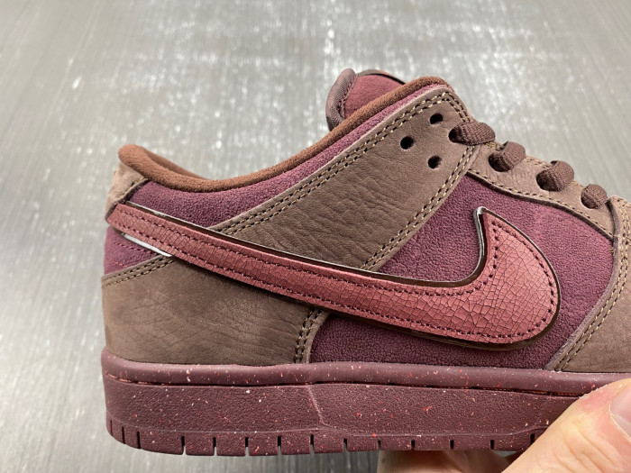 Nike SB Dunk Low "Valentine