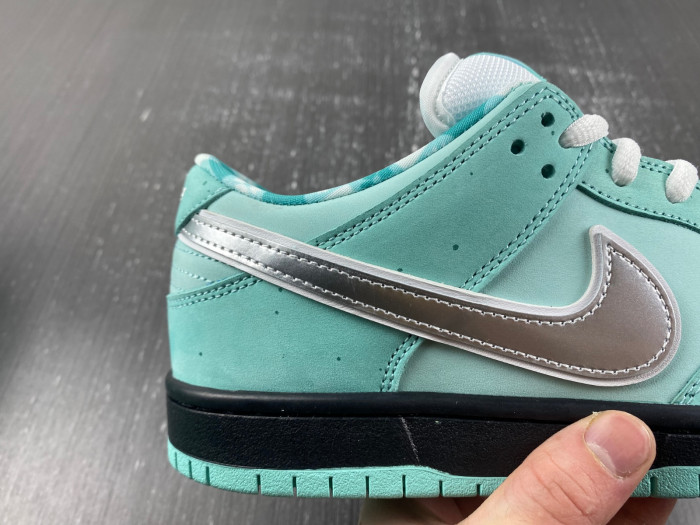 Concepts x TIFFANY CO. x Nike SB Dunk Low BV1310-402