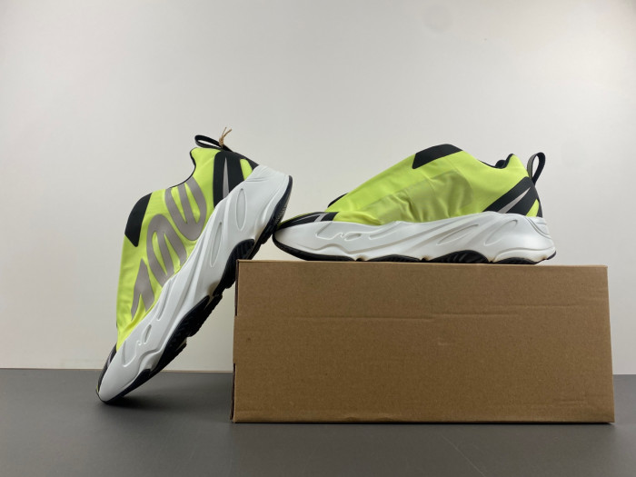 adidas Yeezy Boost 700 MNVN Laceless 