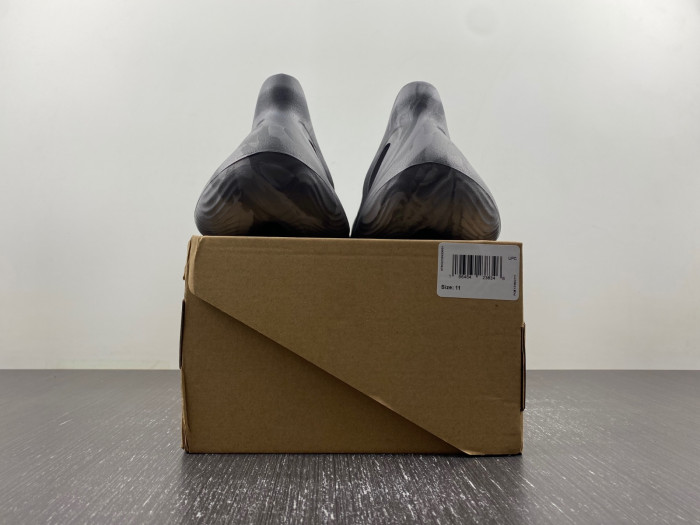 Adidas Yeezy Foam RNNR “MX Granite” IE4931