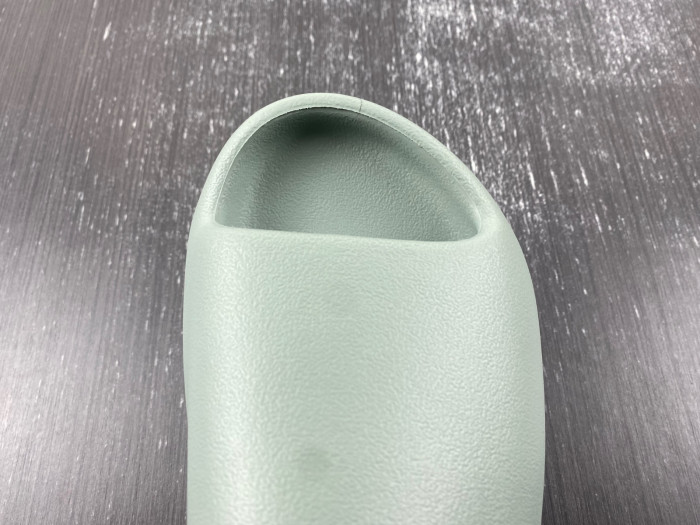ADIDAS YEEZY SLIDES 