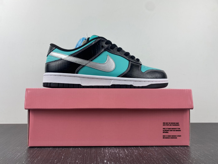 Diamond Supply Co. x Dunk Low Pro SB Tiffany 304292-402
