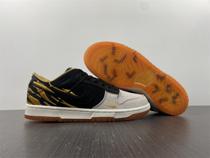 Nike Dunk High Year of the Tiger DQ4978-001