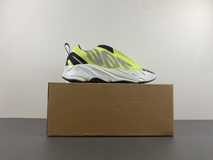 adidas Yeezy Boost 700 MNVN Laceless 