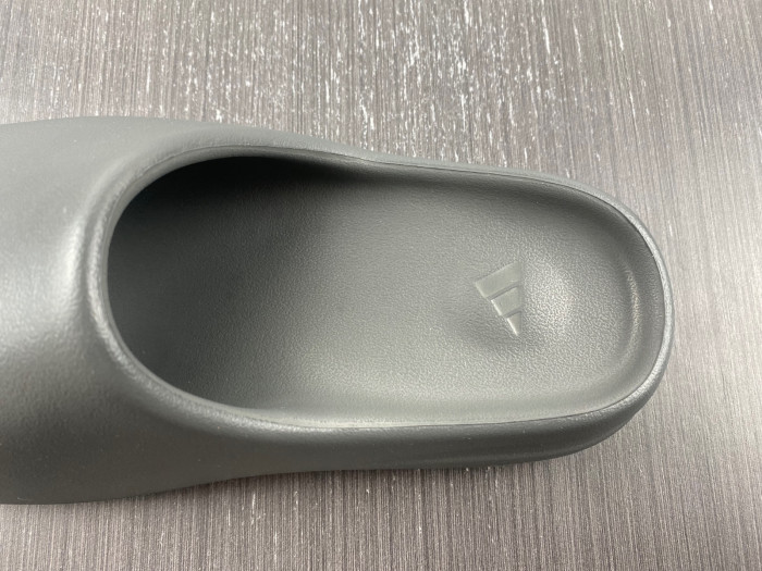 adidas Yeezy Slide Granite - ID4132