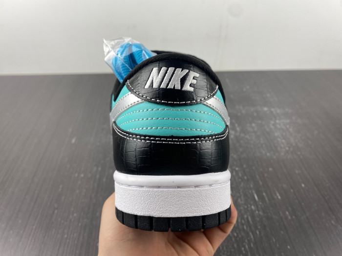 Diamond Supply Co. x Dunk Low Pro SB Tiffany 304292-402