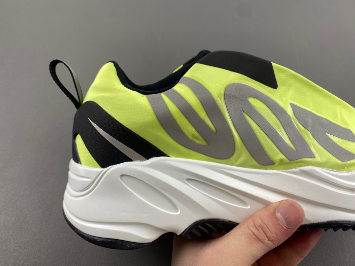 adidas Yeezy Boost 700 MNVN Laceless 