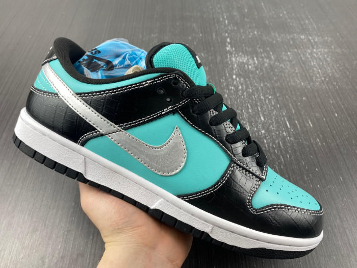 Diamond Supply Co. x Dunk Low Pro SB Tiffany 304292-402