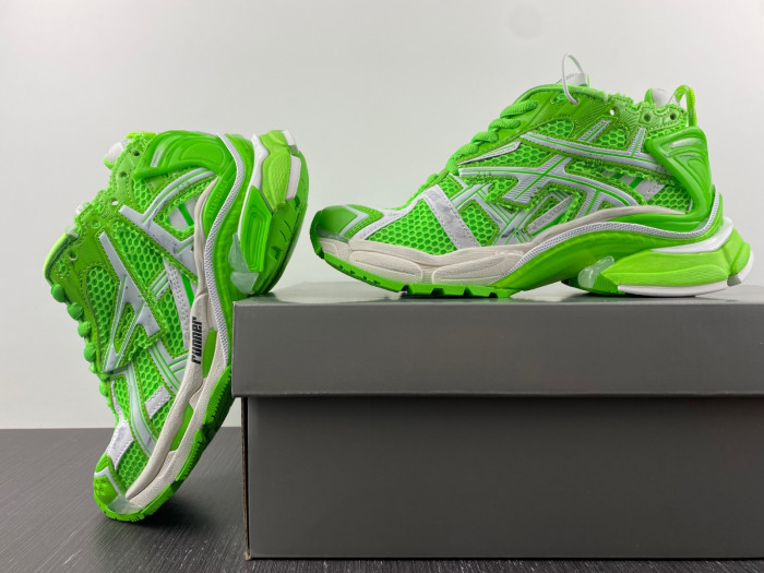BALCIA RUNNER SNEAKER