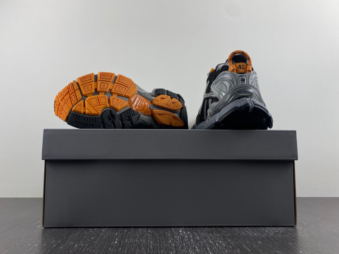 BALCIA RUNNER SNEAKER