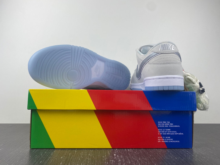 Concepts x Nike SB Dunk Low White Lobster FD8776-100