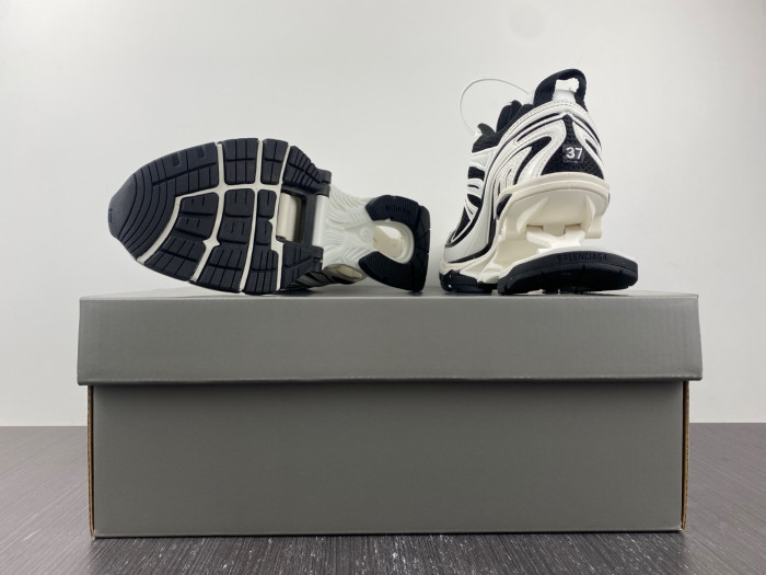 BALCIA X-Pander SNEAKER