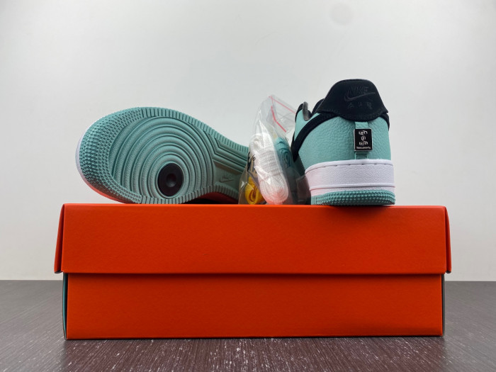 Nike Air Force 1 Low Tiffany & Co. 1837 DZ1382-002