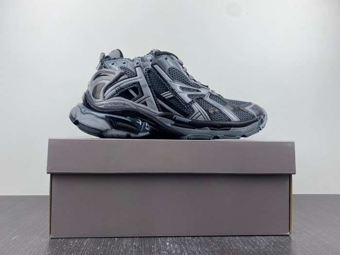 BALCIA RUNNER SNEAKER