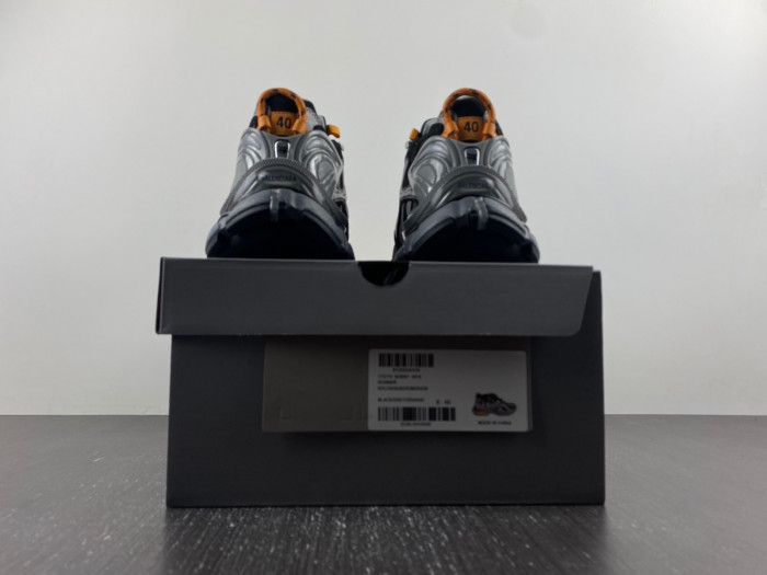 BALCIA RUNNER SNEAKER