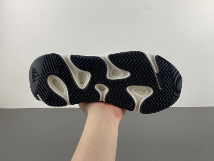 adidas Yeezy Boost 700 MNVN Laceless 