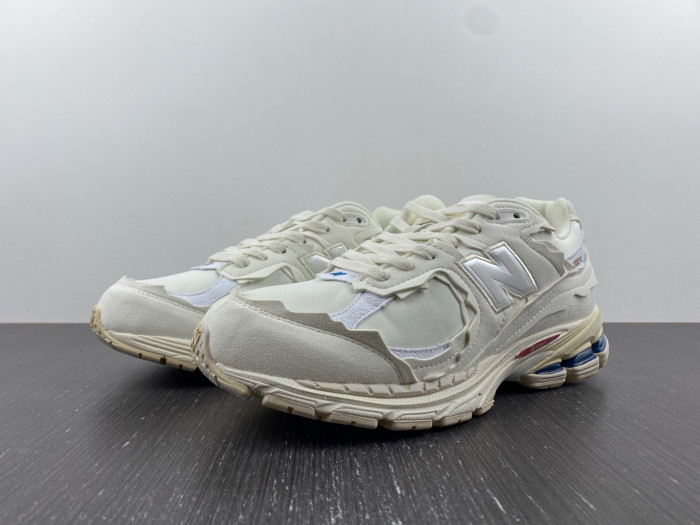 New Balance 2002R 