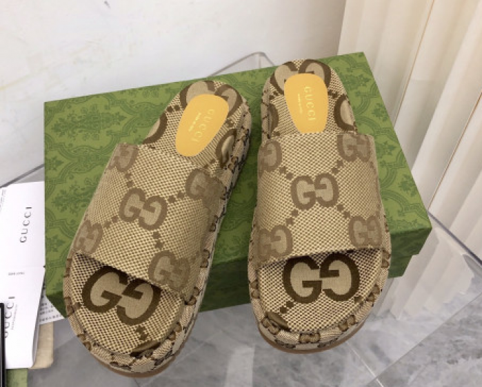 GCI GG Slide Sandal