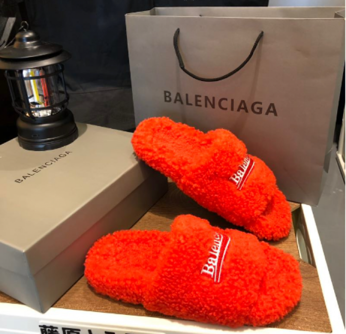 BALCIA Furry Slides