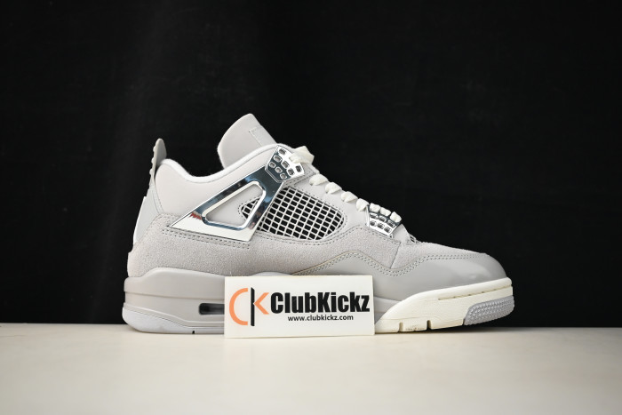 Air Jordan 4 Frozen Moments AQ9129-001