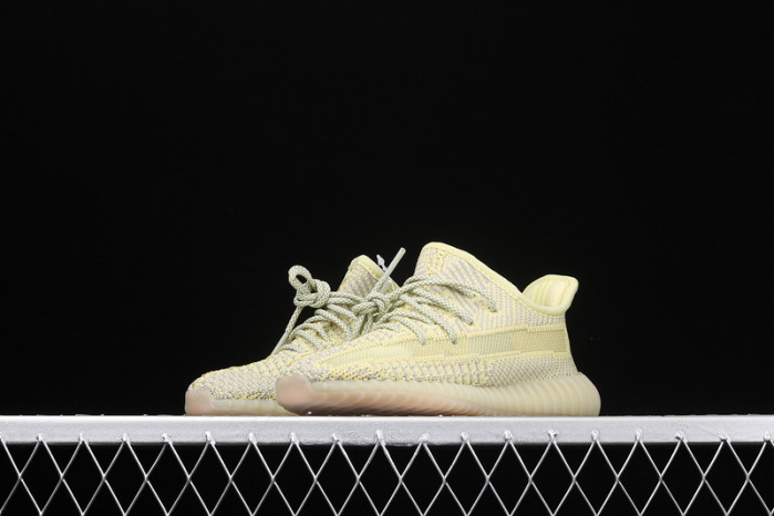 KIDS YEEZY SHOES