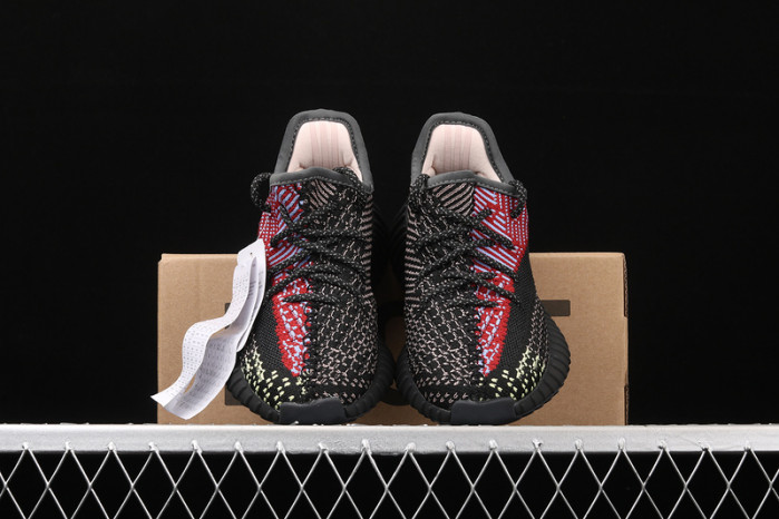 KIDS YEEZY SHOES