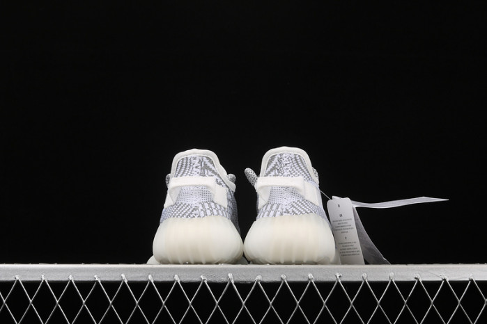 KIDS YEEZY SHOES
