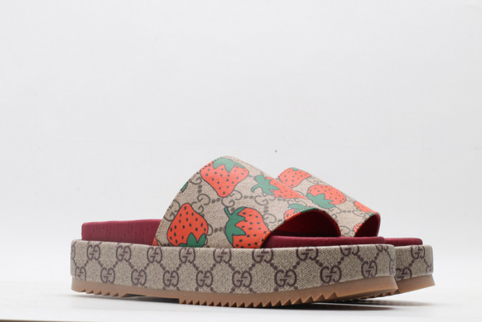 GCI GG Slide Sandal