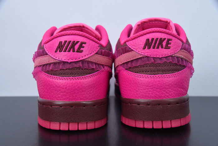 Nike Dunk Low Valentine