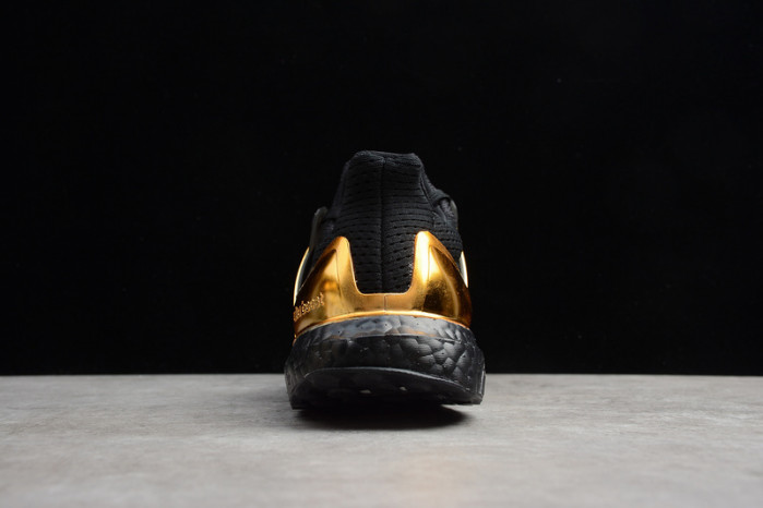 ADIDAS ULTRA BOOST LUXURIOUS METALLIC GOLD EG8102