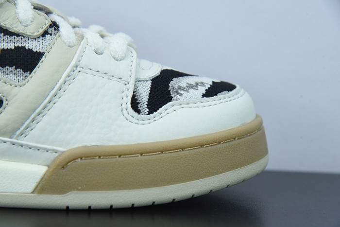 FENDI SNEAKERS