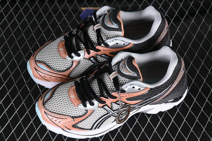 ASICS - GT-2160 Sneaker in Brick Dust - 1203A275-021