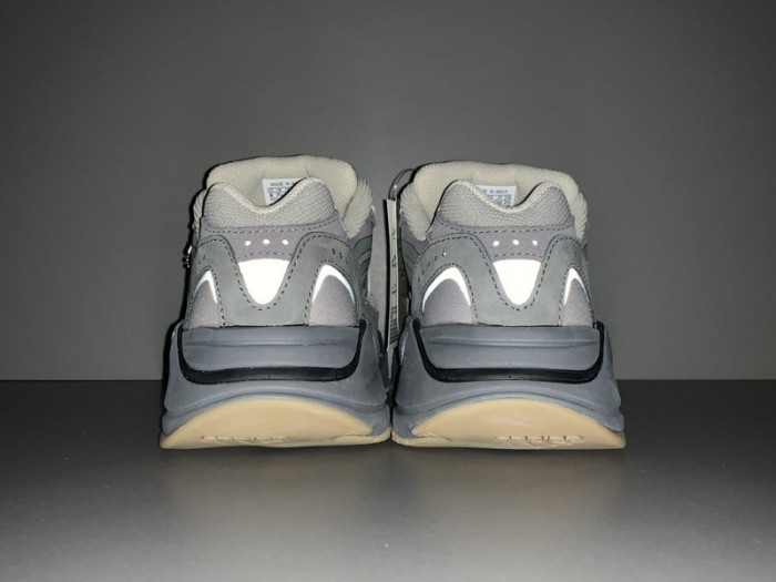 adidas Yeezy Boost 700 V2 