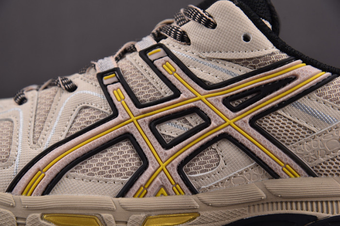 (WMNS) ASICS Gel-Kahana 8 Low-Top Brown 1012A978-201