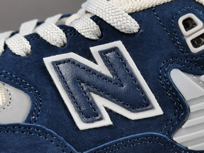 New Balance 580 