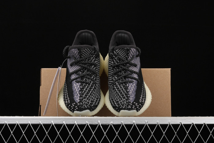 KIDS YEEZY SHOES