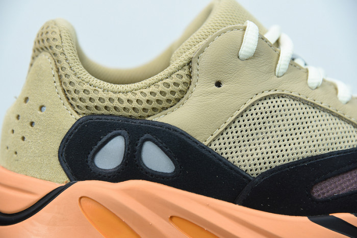Adidas Yeezy Boost 700 