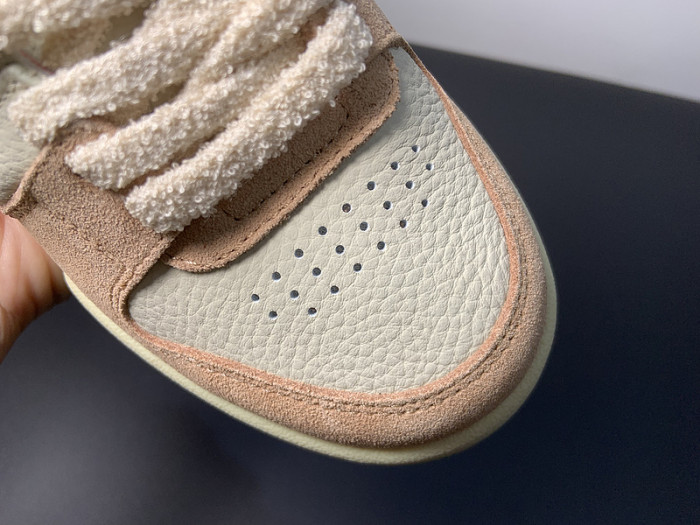 FENDI SNEAKERS