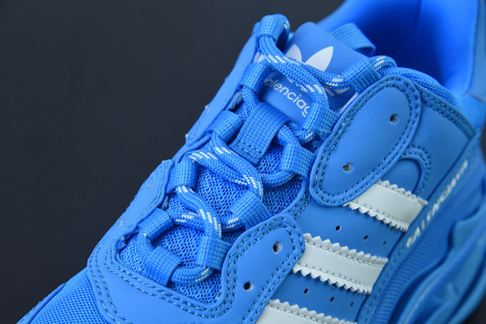 BALCIA Triple S Sneaker