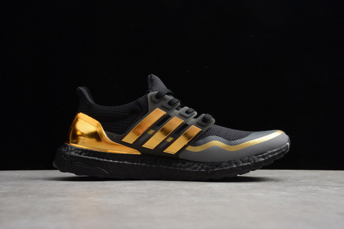 ADIDAS ULTRA BOOST LUXURIOUS METALLIC GOLD EG8102