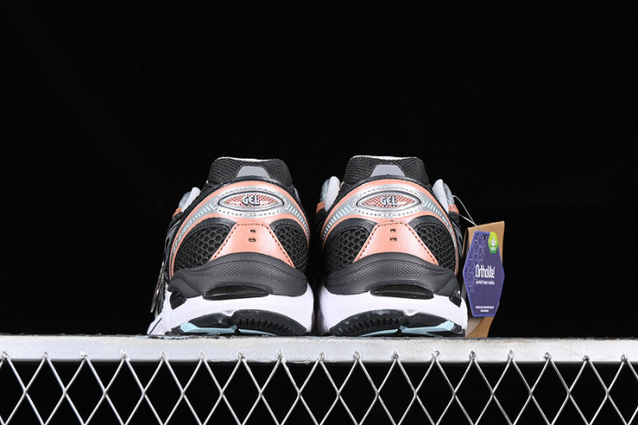 ASICS - GT-2160 Sneaker in Brick Dust - 1203A275-021
