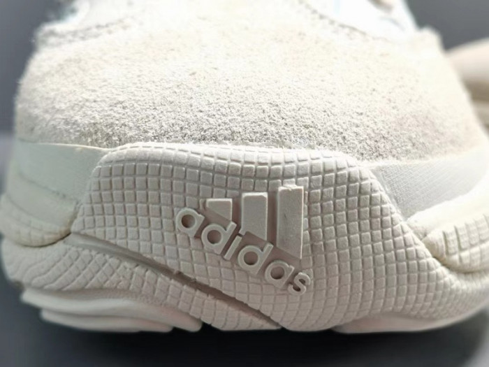 ADIDAS YEEZY DESERT RAT 500